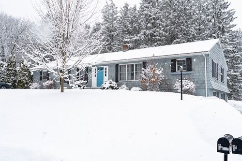 2 W Park Dr, Easthampton, MA, 01027-2112 | Card Image