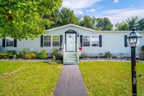 106 Winding Wood Rd, East Fishkill, NY, 12533-3241 | Card Image