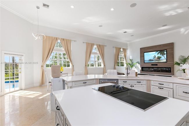15500 Sw 34 Th Ct, House other with 5 bedrooms, 4 bathrooms and null parking in Davie FL | Image 12