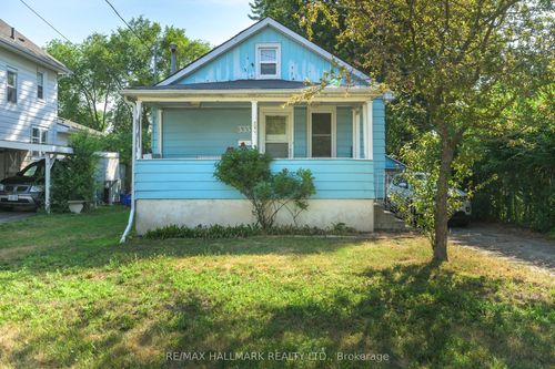 335 Perry St, Whitby, ON, L1N4C2 | Card Image
