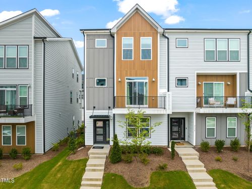 2132 Big Falls Dr, Wendell, NC, 27591-3301 | Card Image