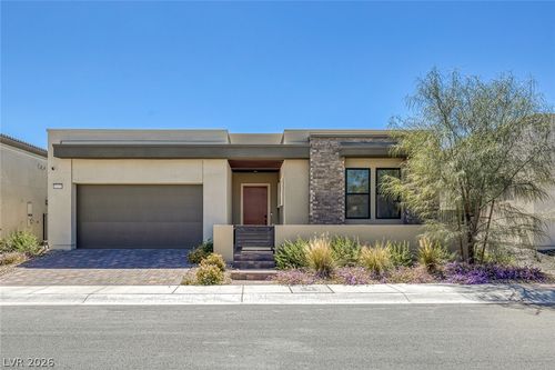 11033 Concord Valley Dr, Las Vegas, NV, 89135-3668 | Card Image