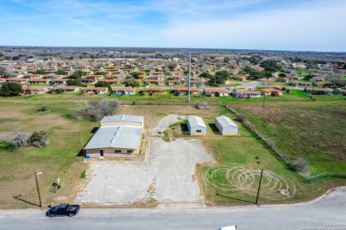 000 E Industrial Park Blvd, Beeville, TX, 78102 | Card Image