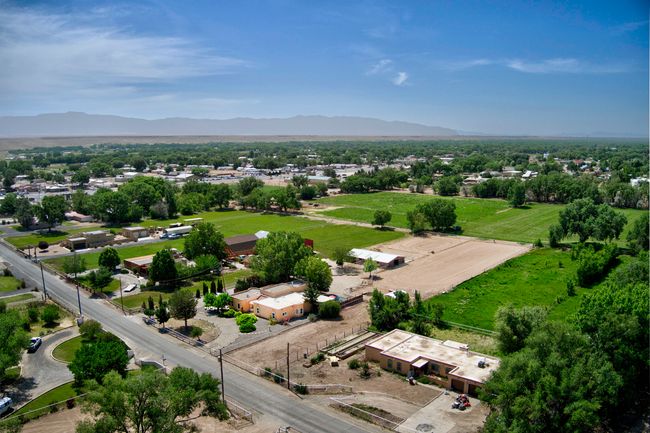 355 Esperanza Dr, House other with 4 bedrooms, 2 bathrooms and null parking in Bosque Farms NM | Image 24