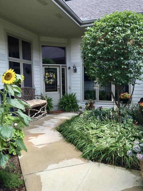 7513 W Tuckaway Pines Circle, Franklin, WI, 53132 | Card Image