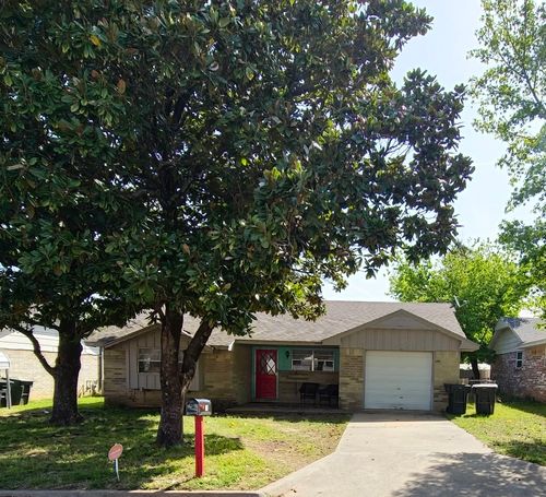 1616 10th Ave, Durant, OK, 74701-3523 | Card Image