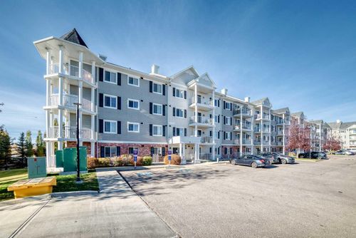 4404-31 Country Village Manor Ne, Calgary, AB, T3K0T3 | Card Image