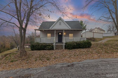 206 Maple St, Chester, IL, 62233-1554 | Card Image