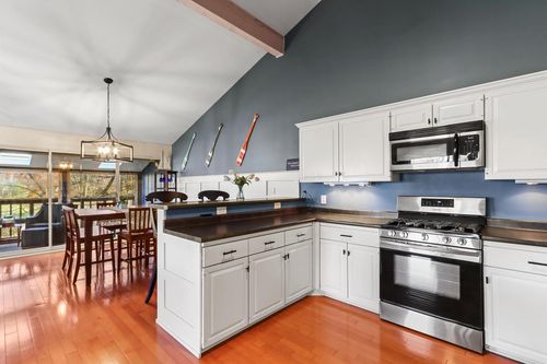 b-303 Deerpath E, Fontana, WI, 53125 | Card Image