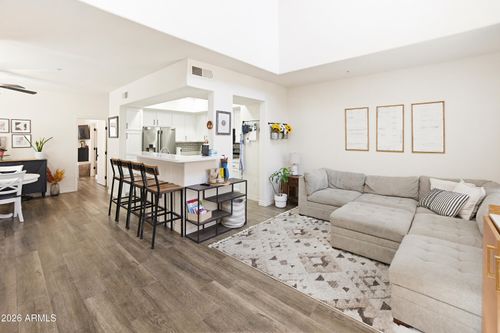 162-3250 W Greenway Rd, Phoenix, AZ, 85053-3915 | Card Image