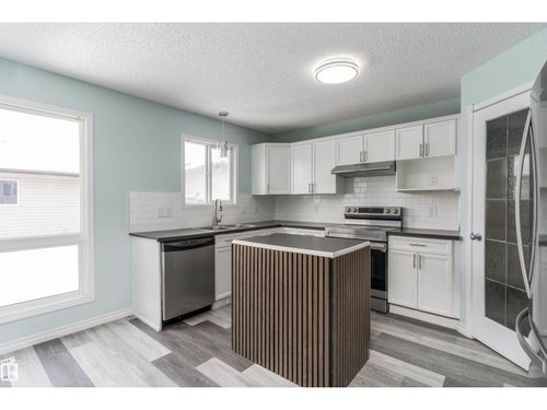 16304 43 St Nw, Edmonton, AB, T5Y0H8 | Card Image