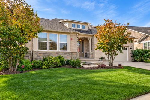 637 Insull Dr, Vernon Hills, IL, 60061-1528 | Card Image
