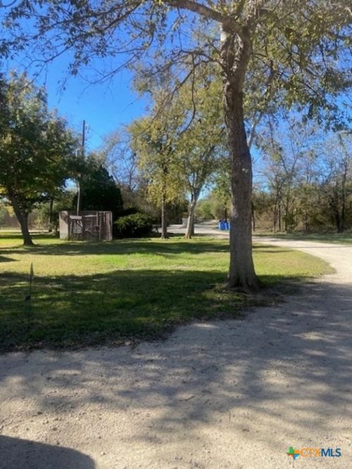 00 Buffalo Gap, Seguin, TX, 78155 | Card Image