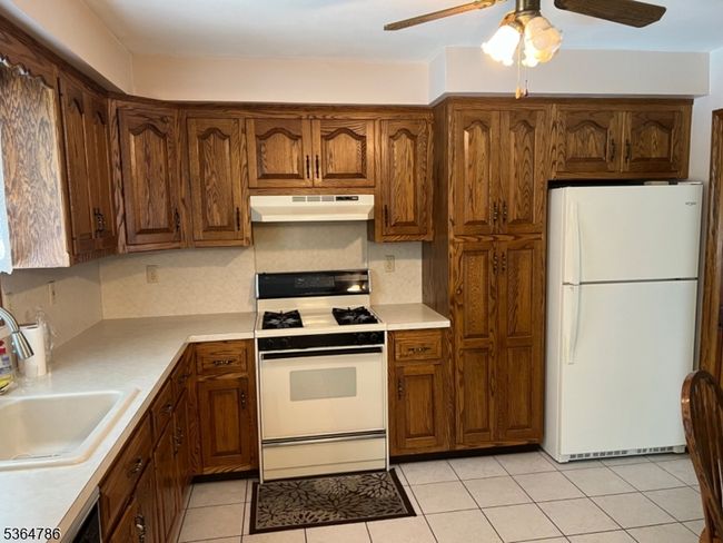 797 Chestnut St, House other with 5 bedrooms, 3 bathrooms and null parking in Union NJ | Image 7