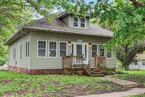 1621 13th St, Boone, IA, 50036-2324 | Card Image