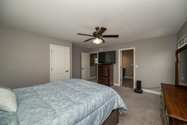 1338 Orchard Lakes Cir, House other with 4 bedrooms, 4 bathrooms and 3 parking in Belleville IL | Image 9
