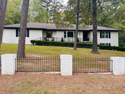 137 N Pine St, Mount Ida, AR, 71957-8275 | Card Image