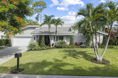 824 Foxpointe Cir, Delray Beach, FL, 33445-4312 | Card Image