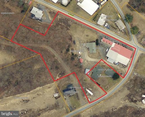 794 S 4th St, NEWPORT, PA, 17074-7629 | Card Image