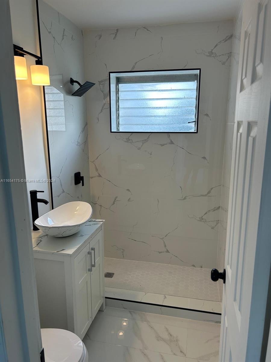 39th Ct, Miami Gardens, FL 33055