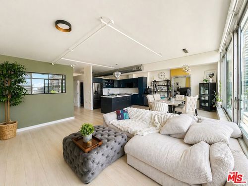 712-1100 S Hope St, Los Angeles, CA, 90017-3808 | Card Image
