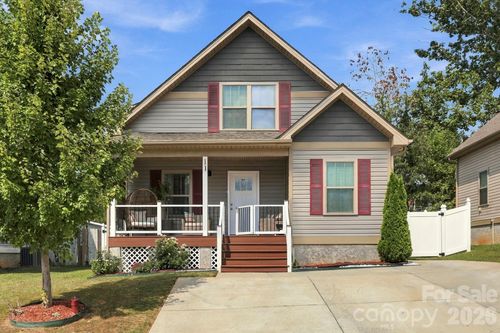 11 Yarrow Meadow Rd, Weaverville, NC, 28787-0639 | Card Image
