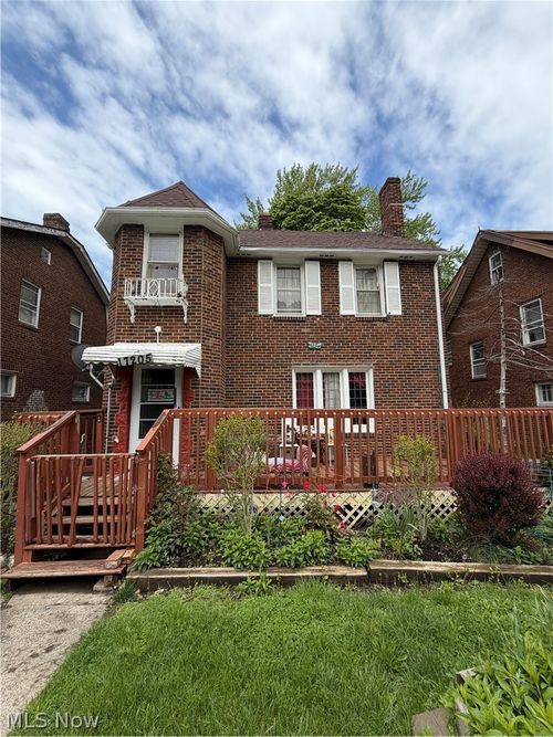 17205 Hillsboro Rd, Cleveland, OH, 44112-1562 | Card Image