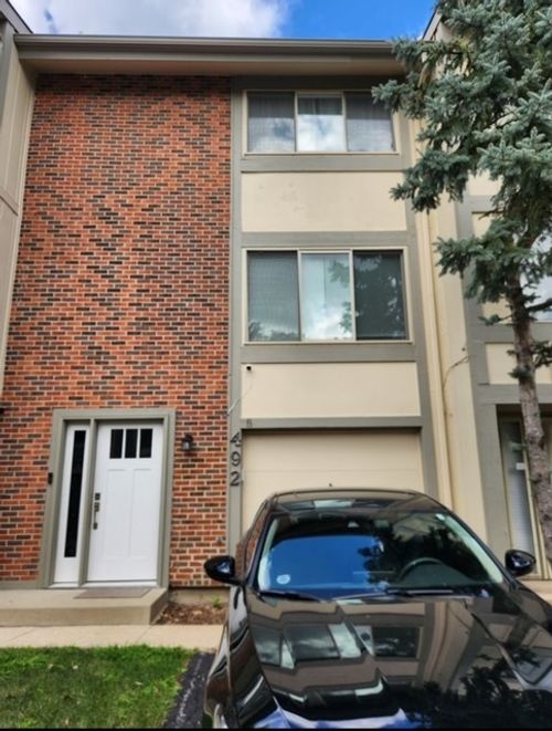 492 Canterbury Trl, Roselle, IL, 60172-1202 | Card Image