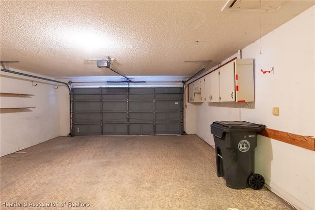 Garage | Image 18
