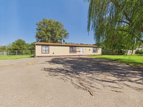 2102 E Winchester St, Wichita, KS, 67216 | Card Image