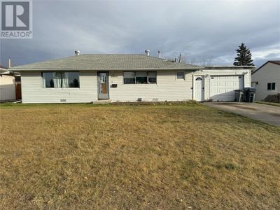 9300 13 St, House other with 3 bedrooms, 1 bathrooms and 1 parking in Dawson Creek BC | Image 1