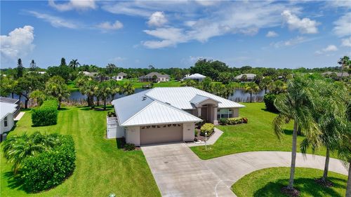765 Holden Ave, Sebastian, FL, 32958-5048 | Card Image