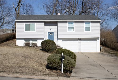 3914 Frederick St, Brentwood, PA, 15227-4516 | Card Image