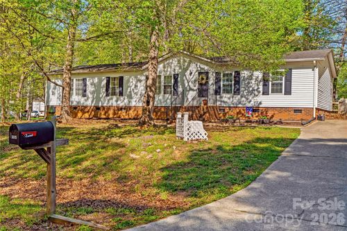 103 Keyside Ln, Mooresville, NC, 28115-7156 | Card Image