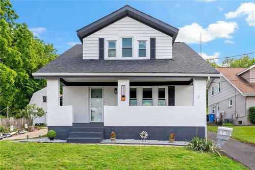 3276 Mcroberts Rd, Castle Shannon, PA, 15234-2763 | Card Image