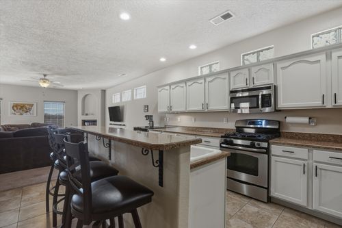 1815 Man O War St Se, Albuquerque, NM, 87123-2383 | Card Image