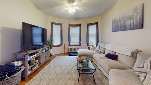 1-8 Wareham St, Medford, MA, 02155-6222 | Card Image