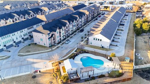 2542 Plumas Dr, Lewisville, TX, 75056-6721 | Card Image