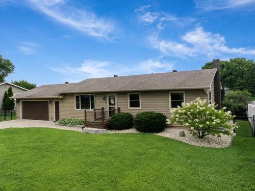 W7789 Balduzzi Dr, Onalaska, WI, 54650-9602 | Card Image