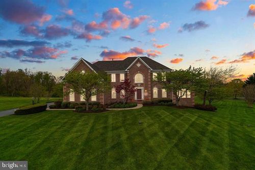 2512 Sapling Ridge Ln, BROOKEVILLE, MD, 20833-1807 | Card Image