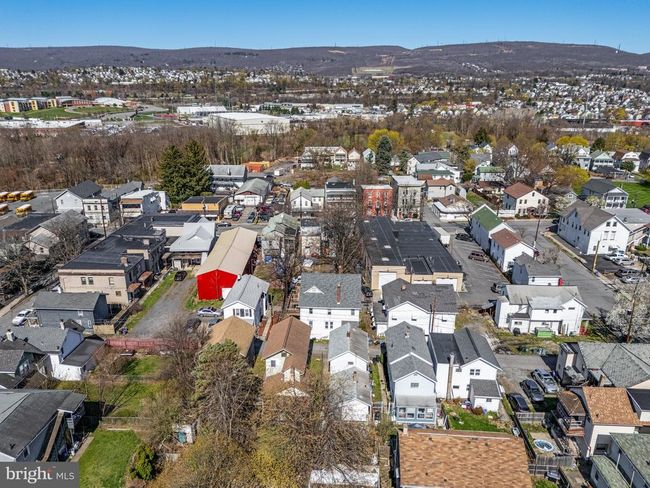 853 Lords Ct, House other with 4 bedrooms, 3 bathrooms and null parking in Scranton PA | Image 6