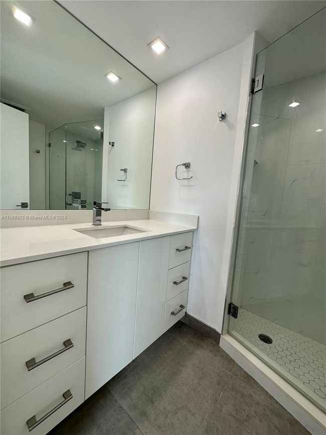 APT-401 - 575 Crandon Blvd, Condo with 2 bedrooms, 2 bathrooms and null parking in Key Biscayne FL | Image 6