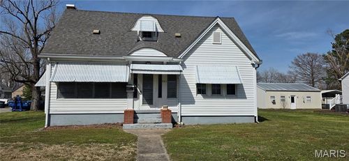 901 E Main St, Steeleville, IL, 62288-1715 | Card Image