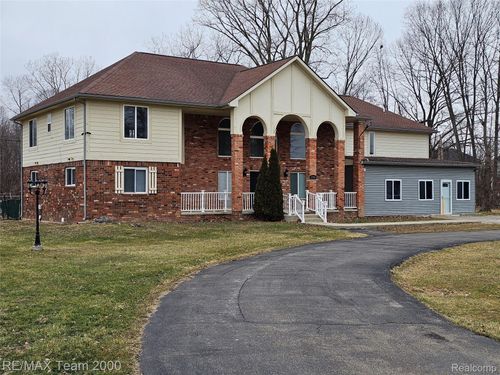 2780 Denton Rd, Canton, MI, 48188-1626 | Card Image