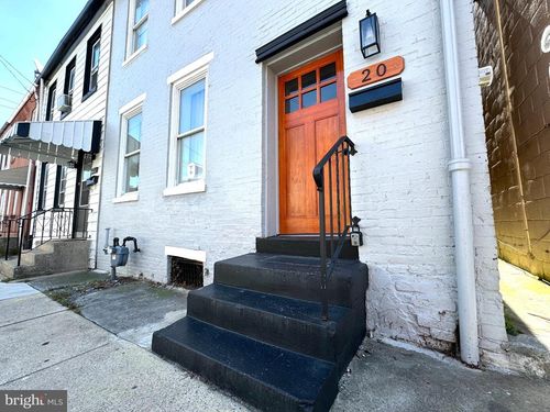20 E Frederick St, LANCASTER, PA, 17602-2212 | Card Image