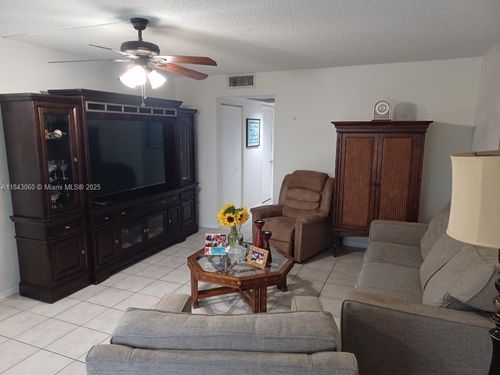 apt-301a-1251 Sw 134th Way, Pembroke Pines, FL, 33027-1846 | Card Image