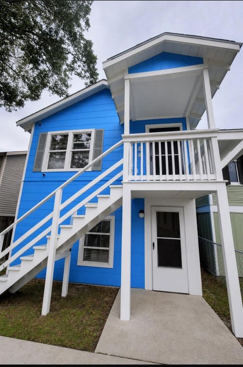 4724 Avenue Q 1/2, Galveston, TX, 77551-5349 | Card Image