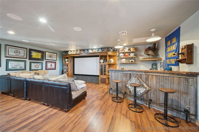 20119 E Willis Rd, House other with 3 bedrooms, 3 bathrooms and null parking in Tahlequah OK | Image 63