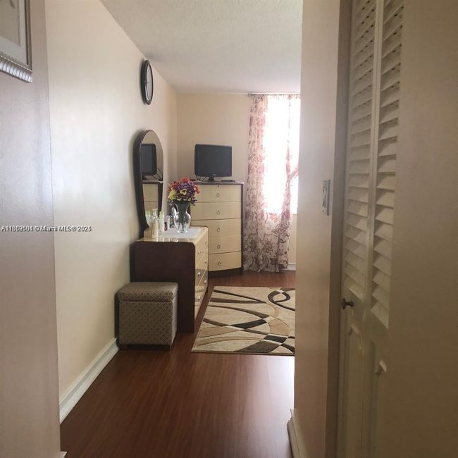 APT-5H - 1865 S Ocean Dr, Condo with 1 bedrooms, 2 bathrooms and null parking in Hallandale Beach FL | Image 11