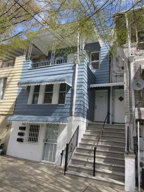 fl-2-949 E 213th St, Bronx, NY, 10469-1111 | Card Image